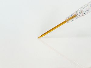 Color Crochet Hooks 2 mm (US B/1)