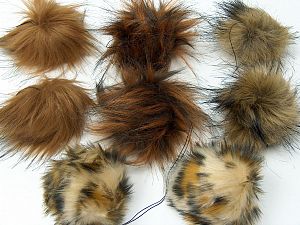 Çok renkli 8 Faux Fur PomPoms Mixed Lot of 8 Faux Fur PomPoms