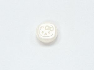 Beyaz 5 Kitty Figure Buttons 15mm long