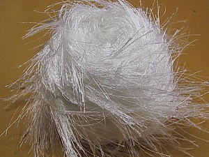 Long Eyelash Clean, White