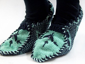Bootees Green, Black