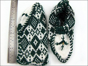 Bootees Green, White