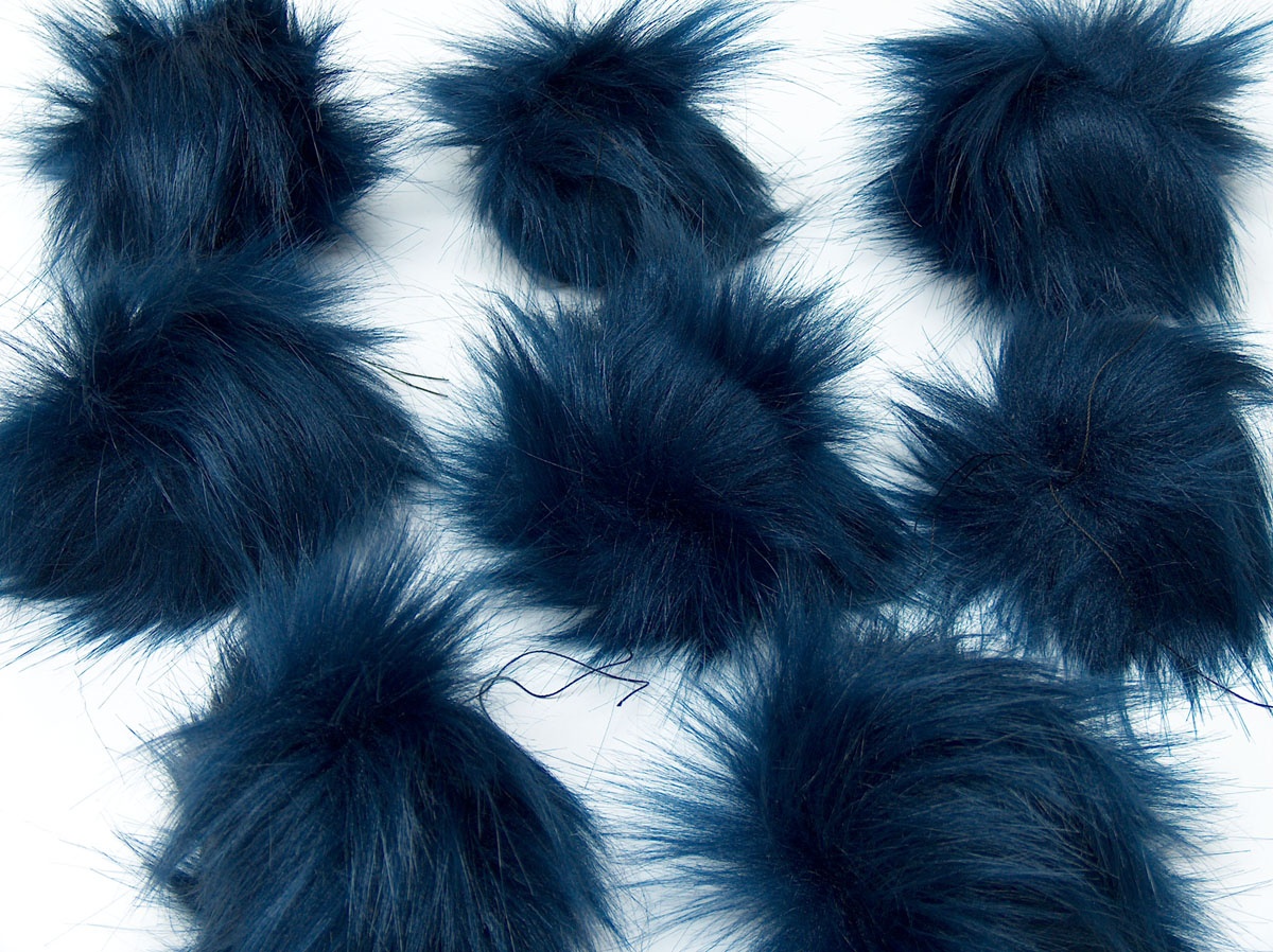 Koyu laci 8 Faux Fur PomPoms
