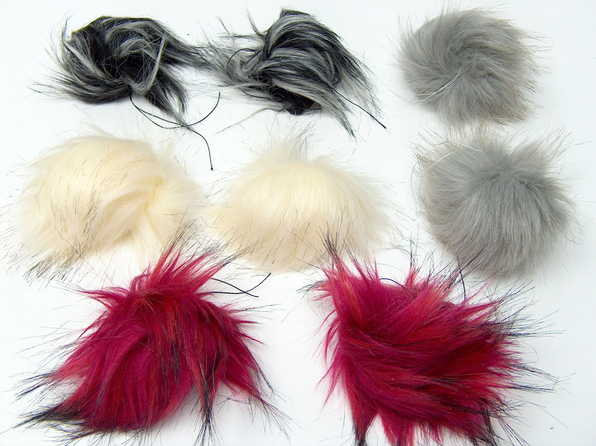 Çok renkli 8 Faux Fur PomPoms Mixed Lot of 8 Faux Fur PomPoms