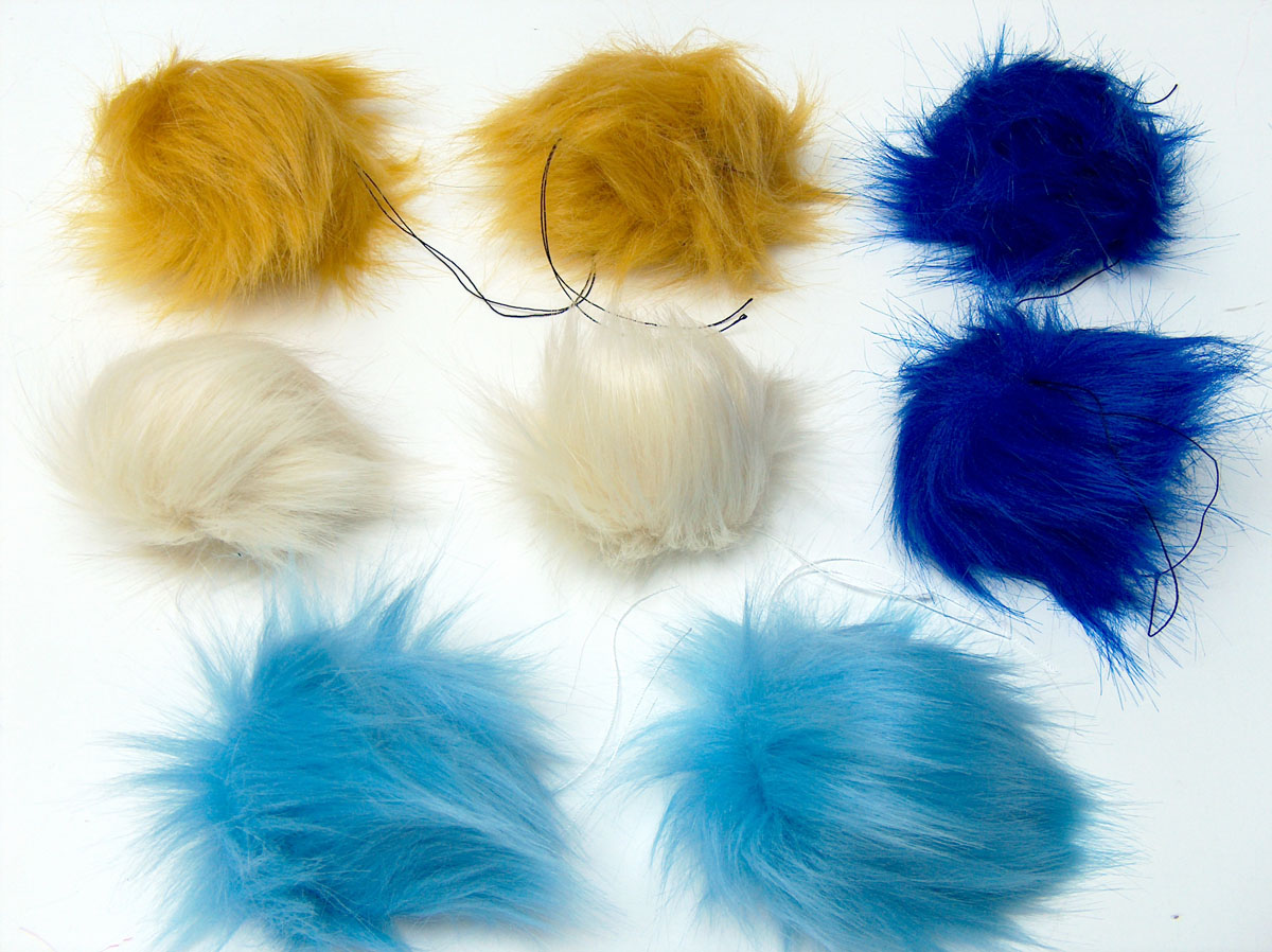 Çok renkli 8 Faux Fur PomPoms Mixed Lot of 8 Faux Fur PomPoms