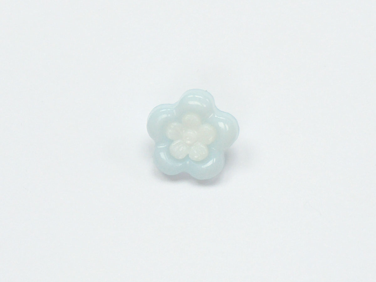 Beyaz Açık Mavi 5 Flower Figure Buttons 15mm long