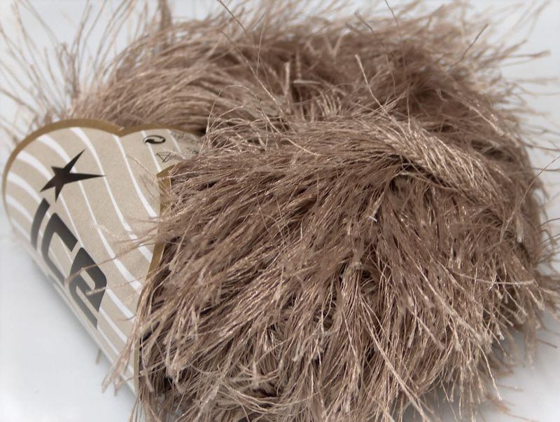 Long Eyelash Camel, Brown