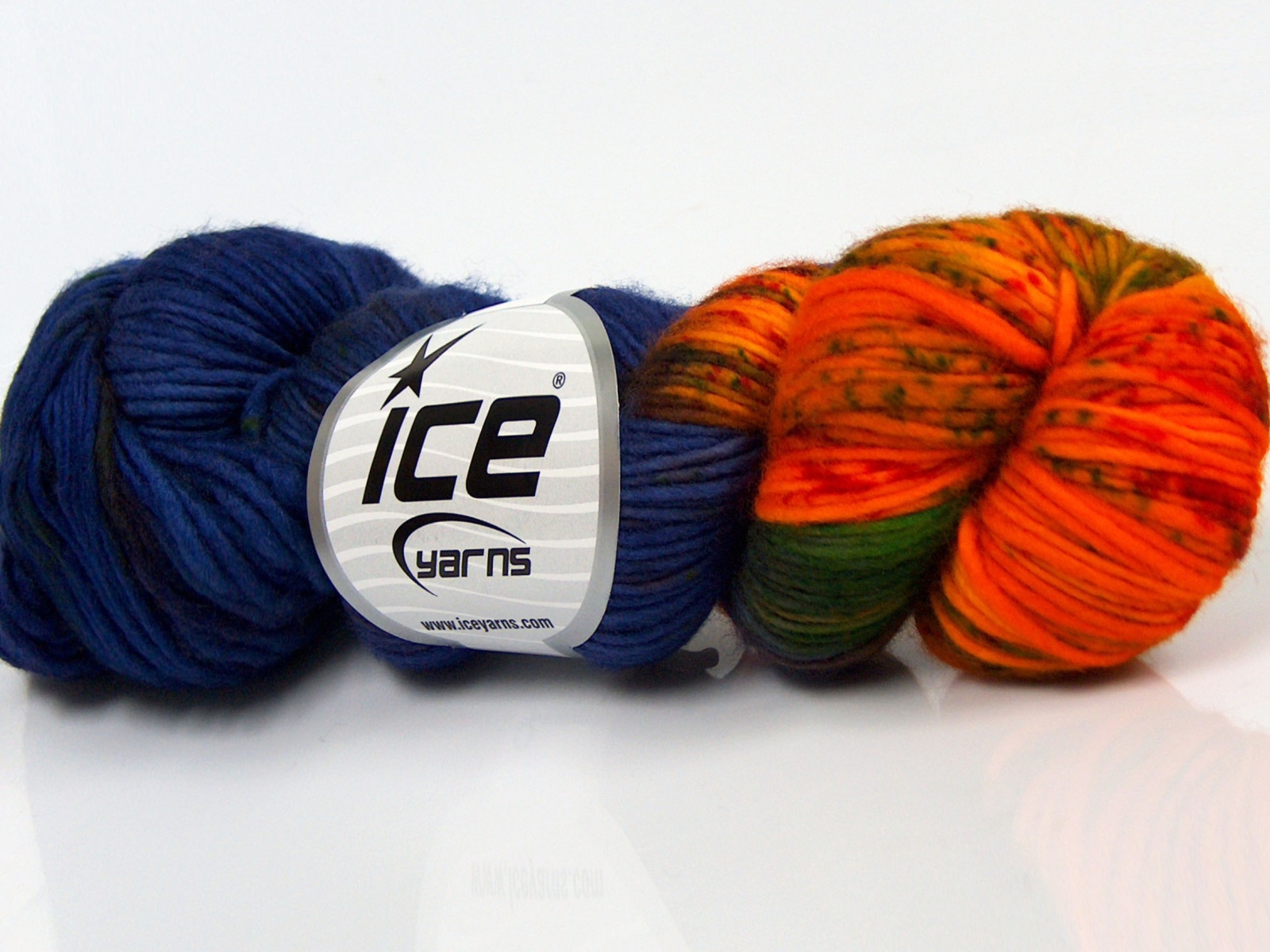 Hand Dyed Superwash Merino Kırmızı Turuncu Tonları Yeşil Altın Mavi Tonları