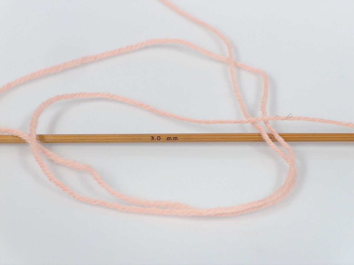 Lot of 4 x 100gr Skeins Ice Yarns PRINT SOCK (75% Superwash Wool) Yarn Light Beige Red Green Shades - photo 3