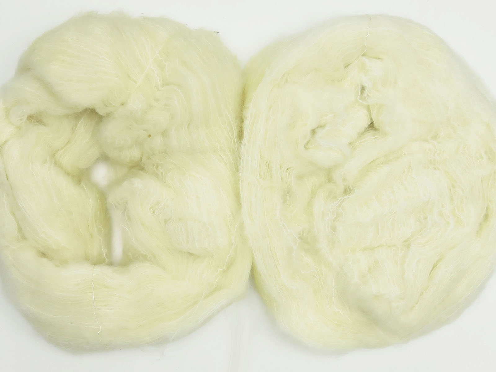 Lüks İplik Ekru Luxury Yarns