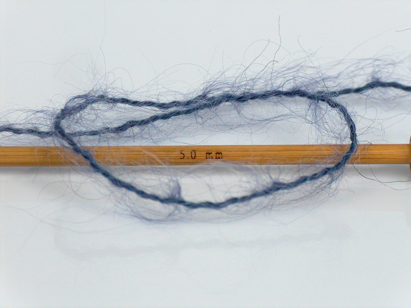 Lot of 4 x 100gr Skeins Ice Yarns MOHAIR CLASSIC (30% Mohair25% Wool) Yarn Dark Lilac - photo 3