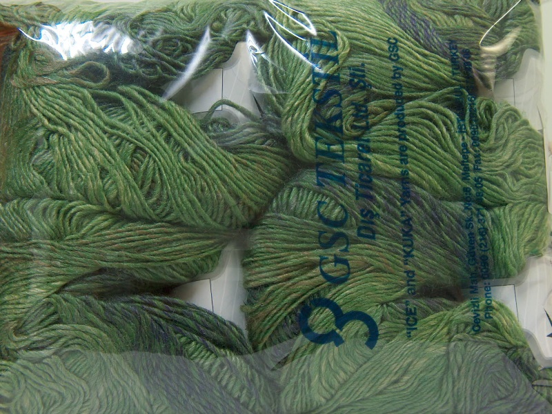 Lot of 4 x 100gr Skeins ICE MIRAGE COLOR (50% Wool) Yarn Green Shades - photo 4